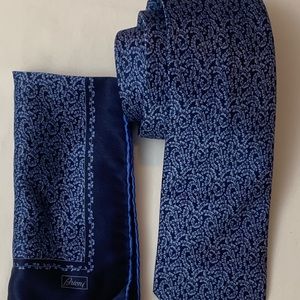 Brioni silk tie and matching pocket square set